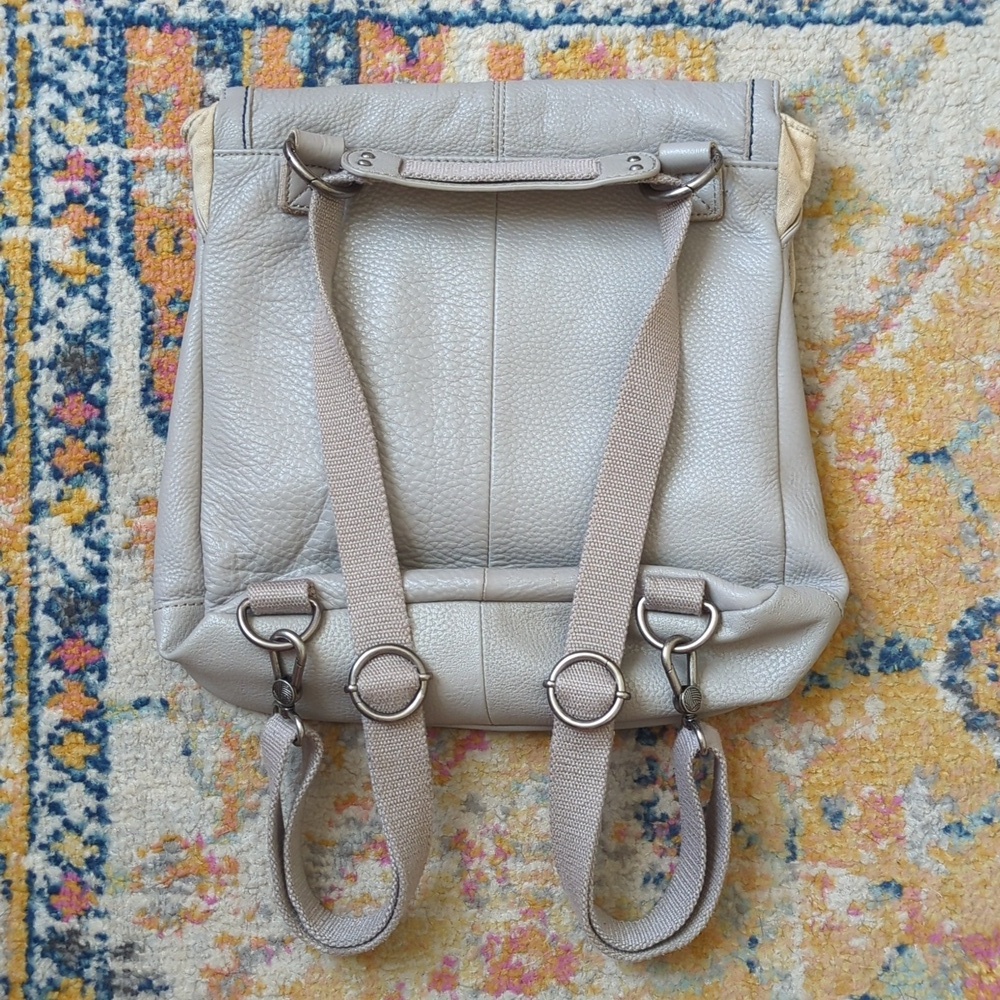 The Sak Ventura Classic Genuine Pebbled Leather Convertible Backpack Light Gray - Picture 12 of 16